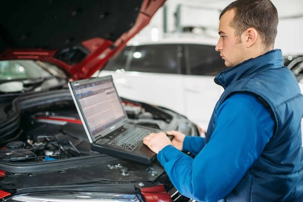 Lexia 3 vs. autres outils de diagnostic : quel est le meilleur choix ?