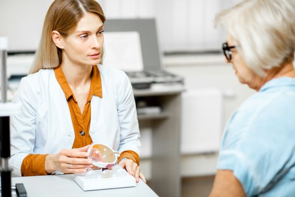 Comparatif mutuelle santé pour seniors : lequel choisir en 2024 ?